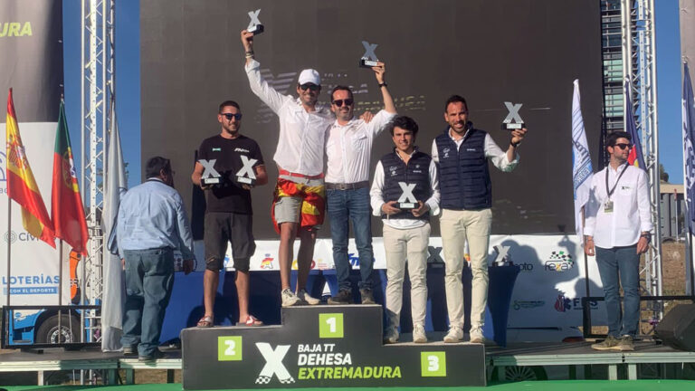 Primera posición para Carlos Vento y Carlos Ruiz, del equipo Patriot Racing Team, en la Baja Dehesa Extremadura 2023