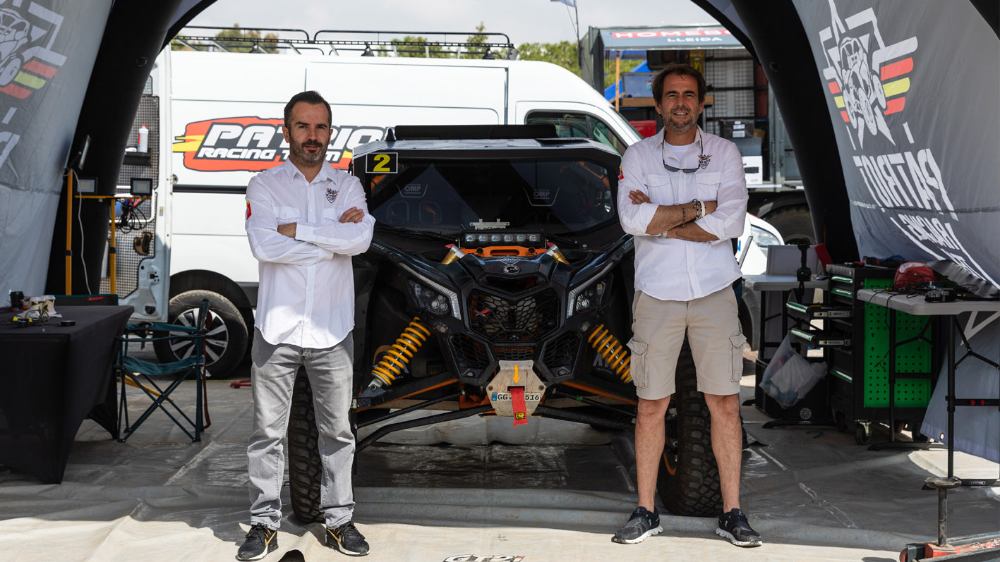 Carlos Ruiz y Carlos Vento del equipo Patriot Racing Team en la Baja Lorca 2023.